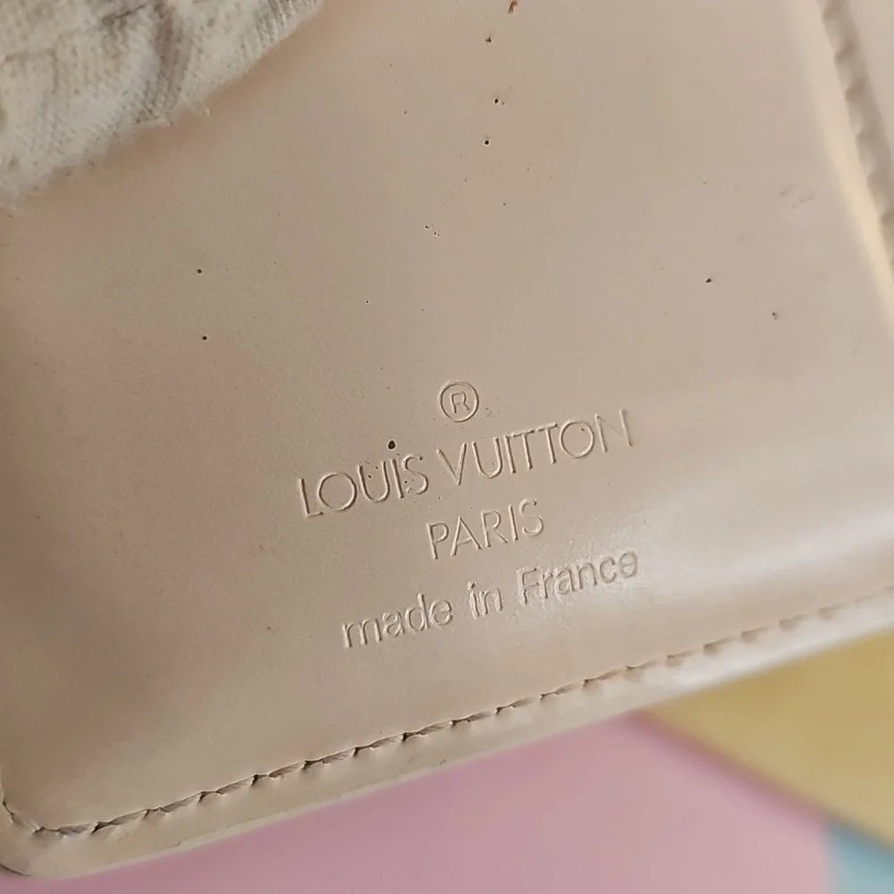 🏵Louis Vuitton Vernis Kisslock Wallet Yellow Beige Porto Monnaie Biennois🏵